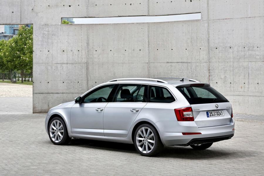  Skoda Octavia Combi 2013 года  (фото 7 из 26)